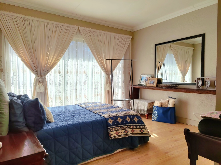 6 Bedroom Property for Sale in Doringkruin North West